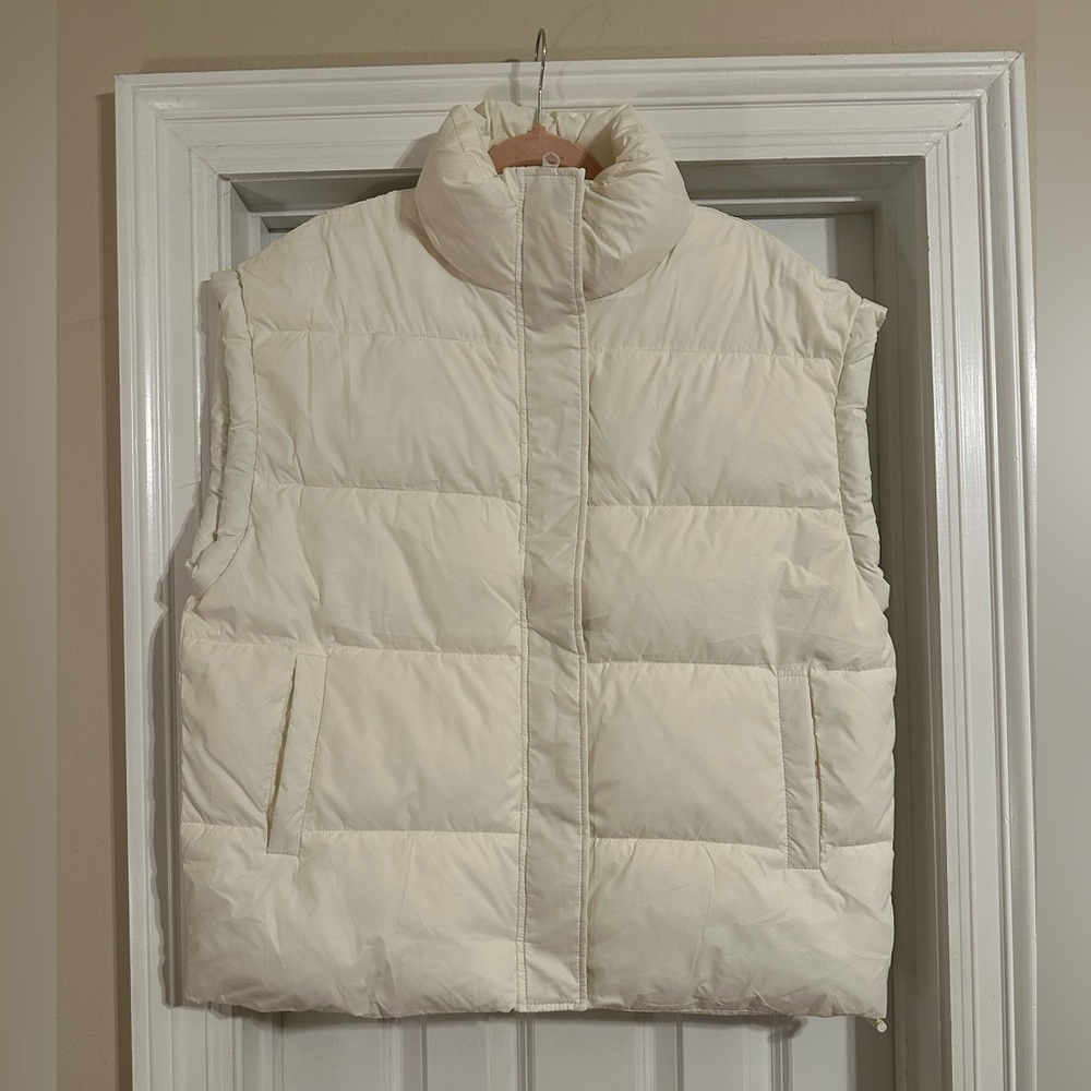 Women's Cream Puffer Vest